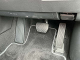 オルガン式アクセルペダルで、長距離も疲労を感じずにアクセル操作ができます。