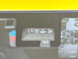 【スズキ セーフティサポート】走行中に前方の車両等を認識し、衝突しそうな時は警報とブレーキで衝突回避と被害軽減をアシスト。より安全にドライブをお楽しみいただけます。