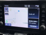 ディスプレイオーディオ装着車。ディスプレイとスマホを連携で、様々なアプリを使用できます。マップのアプリを繋げて、ナビゲーションとして使用できます。