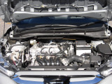 可変バルブ機構を搭載した1.8Lエンジンです。エンジンの出力や低回転域でのトルクが向上し、さらには燃費効率の改善にも寄与しています。