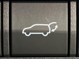 【パワーバックドア】スマートキーや運転席のボタンを押すだけでリアゲートが自動で開閉します!荷物を持っている時や、高い位置にあるバックドアを閉める際に便利な機能です♪