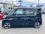 ◆車線逸脱防止支援システム◆クルマが意図せず走行車線を逸脱しそうな場合、車線内へ戻す方向に力を発生させ、ドライバーに適切な対応を促します!