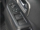 ◆パワーウィンドウスイッチ◆運転席から全席の窓の開閉操作を行うことが出来いつでも換気ができます!