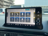 設定や交通情報、USB、FM、AM、Bluetooth Audio、テレビなどの項目が並び、使いたい機能を画面で選びやすい構成です。移動中の目的に合わせて活用いただけます。