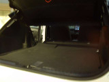 2列目を倒せば、広々としたラゲージスペースを備えています。大きなものや長さのある荷物もしっかりと積み込めます。