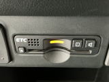 【ETC車載器】もはや必須アイテムのETCを搭載!高速道路のご利用時にとても便利!わずらわしい料金所での現金支払いが不要となりスムーズに通過できます♪