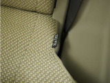 ◆ISOFIX◆シートベルトいらずでチャイルドシートと固定金具を連結するだけでガッチリ固定できます。