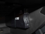 メルセデス専用車載器で純正ナビゲーション連動しております。