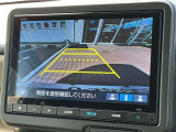 バックカメラ♪運転席から死角となりやすい部分も見えやすく車庫入れの苦手な方にも安心して駐車できます☆