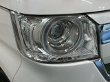 LEDヘッドライトは、点灯の瞬間から最大光量を発揮し、突然暗くなるトンネルなどでの安定感を高めます。