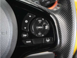 ◆アダプティブクルーズコントロール◆予め設定した車速内でクルマが自動的に加減速。前走車との適切な車間距離を維持しながら追従走行します。【LKAS】車線維持支援システムでステアリング操作を支援。