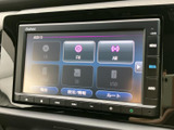 ラジオやCD、USB、SDなど複数の音源を画面から選べる構成です。表示が見やすく、乗車中も目的の項目を確認しやすいので、毎日の移動を快適にサポートします。