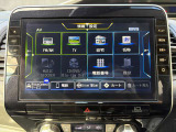 インパネに美しく収まる専用デザイン。視認性が高く、後席からもテレビやDVDがはっきりと見えます!
