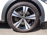 18インチAMGラインアルミホイール当センターにて現車を確認いただけます。見学のご予約につきまして、お気軽にお問合せください。ご連絡先:048-878-4000 (メルセデスベンツ浦和美園)