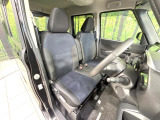 運転席シート廻りは使用感も少なく、良好な状態となっています。前オーナー様が丁寧に使っていたことがよくわかりますね。