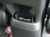 ◆USBチャージャー◆使いやすい場所に装備されています。