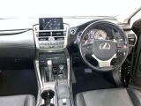この車で色んな場所へドライブに出かけてみませんか。