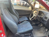 運転席シートへたり、破れ有ります
