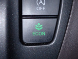 エンジン、エアコンなどを制御し低燃費な『ECONモード』に、また走りを楽しみたいとき、空調など快適性を重視したいときにはスイッチOFFで通常モードに切り替えができます!