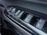 運転席窓操作部スイッチの画像です。