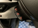 【ハンズフリースイッチ】対応したナビと接続することで使用できます。