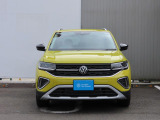 LEDマトリクスヘッドライト「IQ.LIGHT」を装備。フロントカメラで対向車や先行車を検知してLEDを個別で自在に点灯消灯の制御をし、最適な配光を可能にしたヘッドライトシステムでございます。
