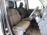 見通しのよいすっきりとした視界で、誰でも運転しやすいです。運転のしやすさは疲れにくさにも繋がりますよ♪