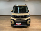 全車両を第三者機関に鑑定を依頼し、鑑定証明書も発行した認定中古車です。納車前には点検整備も実施します。