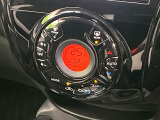 【オートエアコン】一度お好みの温度に設定すれば、車内の温度を検知し風量や温度を自動で調整。暑い&hellip;寒い&hellip;と何度もスイッチ操作をする必要はありません。快適な車内空間には必須の機能ですね♪