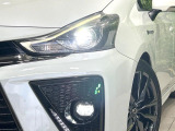【LEDヘッドライト】悪天候や夜間走行時も良好な視界を確保し安心して運転できる高輝度LEDヘッドライトを装備!点灯速度が早く、消費電力も抑えられています。