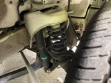 お車を安心してお乗りいただく為には、足回りの定期点検が欠かせません。サービスサポート(有償保証)では無料点検もご提供しており、安心のカーライフをお過ごしいただけるサポート体制が整っています。
