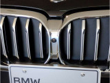 BMWのオートライトは積極的にライトをつけることにより、自車の存在を周囲に向けアピールいたします。それは安全性への配慮でもあります。