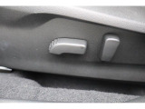 助手席パワーシート 電動シート採用で細かい微調整ができ,最適なポジションに合わせることで疲労軽減につながります