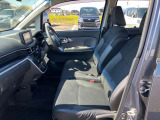 運転席側から見たダッシュボードです。運転席まわりの見た目もご覧ください。