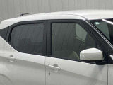 プラスチックバイザーがない分デザインもすっきり★洗車の時の窓拭きもラクラクです!