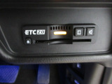 ETC付。高速道路の料金所はキャッシュレスで通過です。サービスエリア等にあるスマートインターの出入りも利用可能でとっても便利。ご納車後すぐにお使い頂けるようセットアップしてのお渡しとなります。