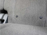◆ISOFIX◆シートベルトいらずでチャイルドシートと固定金具を連結するだけでガッチリ固定できます。