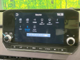 【メーカー純正ナビ】インテリアに溶け込むスタイリッシュな「専用設計」メーカーナビを装備♪視認性や操作性など基本性能にも優れ、より上質なカーライフをお楽しみいただけます。