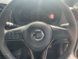 ステアリングスイッチも付いておりますので、運転中でも音量の変更など可能です。