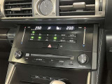 左右独立温度コントロールフルオートエアコンです。運転席、助手席それぞれで独立して温度設定ができます。冷え性の方が乗っても安心ですね♪