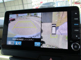 マルチビューカメラシステム装備。上空から見下ろしたような映像で運転を支援します。