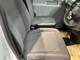 シートはフィット性も良く、楽な運転姿勢を保てます。