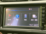 目的地や情報、電話、設定などのメニューがアイコンで表示され、必要な項目を画面から探しやすい構成です。基本操作を視覚的に確認でき、日常の利用を便利に支えます。