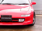 人気のMR2カスタム車両の入庫!全国でも台数の少ないATモデルをベースに外装同色塗装、RAYS製TE37SL15AW、ローダウン、バックカメラなどの充実装備にタイヤもADVANを装着。溝も9分山有
