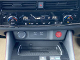 オートエアコンで車内快適!シートヒーターも装備!寒い日でも暖かく快適なドライブを!