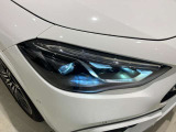 メルセデス・ベンツ[認定中古車]は、メルセデス・ベンツ日本株式会社が認定する中古車保証制度が適用される中古車です。これは正規販売店のみの特典です。
