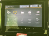 テレビやラジオ、Bluetooth、USBなどの項目が並び、利用したい音源を画面から選べます。選択肢がひと目で分かりやすく、日常の移動に便利に活用できます。