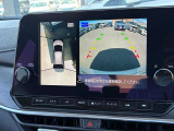 アラウンドビューモニターです!上空から貴方のお車をモニタニングしている様に車両の周りの安全確認が出来ます!