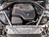 【BMWエンジン】革新的なガソリン・エンジン・テクノロジーによる高性能かつ高効率。レスポンスの良いパワーを発揮。常にスムーズな吸気を実現しアクセル開度にダイレクトに反応しドライビングを楽しく演出。