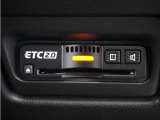 ◆ETC2.0◆進化したドライブ体験。料金収受システムだけだったETCが生まれ変わって、高速道路を賢く使うETC2.0に進化しました。多彩な情報サービスが便利で快適なドライブ体験を提供します。